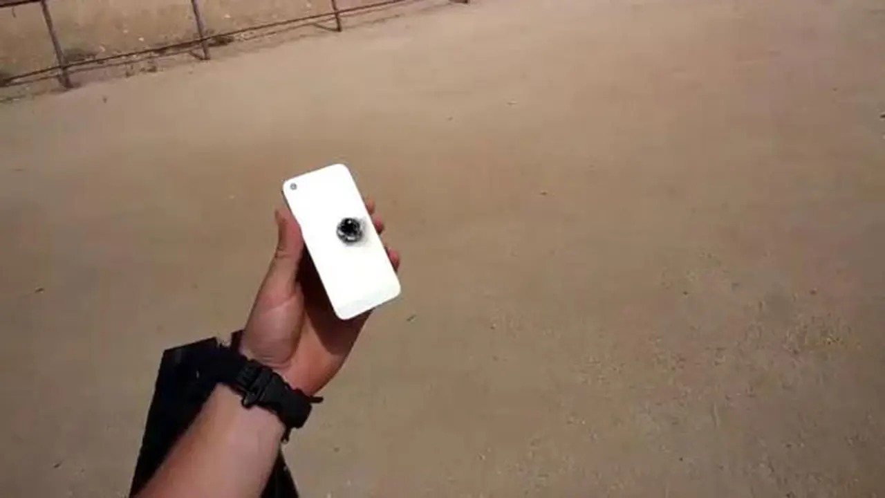 iphone-5s-tembak-130925b.jpg