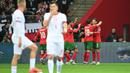 Tak lama berselang, pada menit ke-37, Cristiano Ronaldo berhasil mencetak gol sekaligus menggandakan keunggulan Portugal atas Polandia. (Sergei GAPON/AFP)