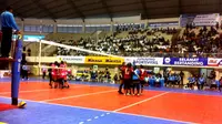 Jakarta Elektrik PLN memenangi laga perdana Proliga 2017 kontra Jakarta Pertamina Energi di GOR Ken Arok, Malang, Jumat (27/1/2017). (Bola.com/Andhika Putra)