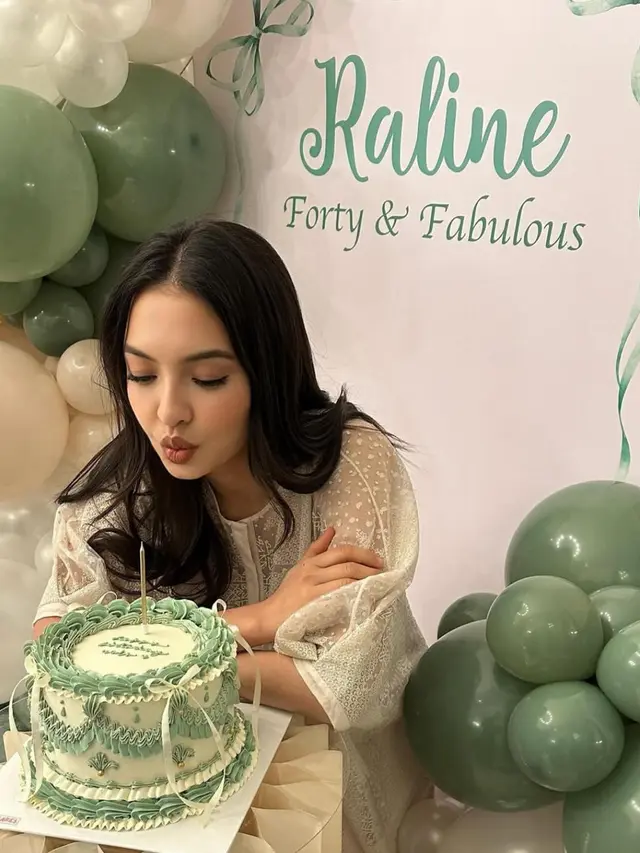 Rayakan Ultah ke-40 di Malaysia, Ini 7 Momen Haru Raline Shah Bernuansa Buka Puasa