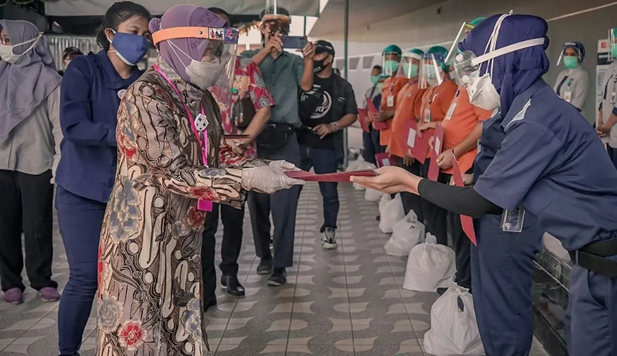 Kunjungan yang dilakukan pun kurang lebih ada lima lokasi. Rumah sakit yang dikunjungi pun yaitu Rumah Sakit Adi Husada, Rumah Sakit Premier Surabaya, Rumah Sakit Islam, Rumah Sakit RKZ, dan Rumah Sakit Darmo. (Liputan6.com/IG/@surabaya)
