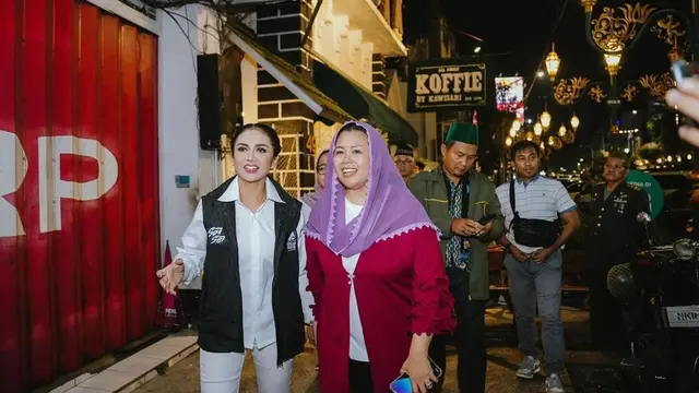 Krisdayanti dan Yenny Wahid. (Foto: Dok. Instagram @krisdayantilemos)