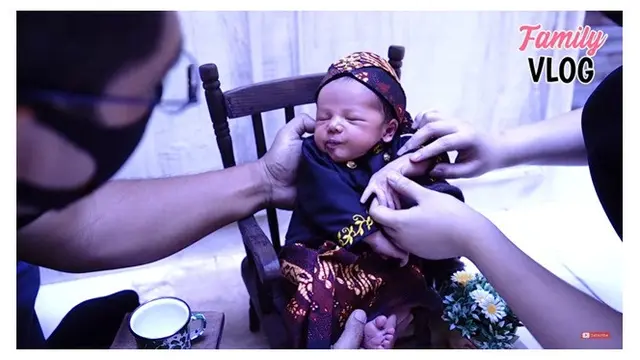 7 Gaya Pemotretan Baby Born Saka Anak Andhika Pratama dan Ussy, Menggemaskan