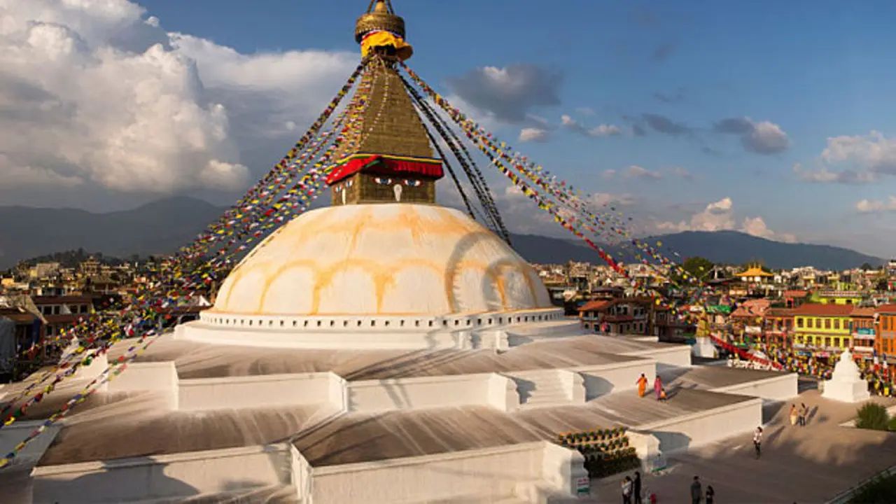 Bangkit, Nepal Kembali Suguhkan Pesona Negeri Atap Dunia