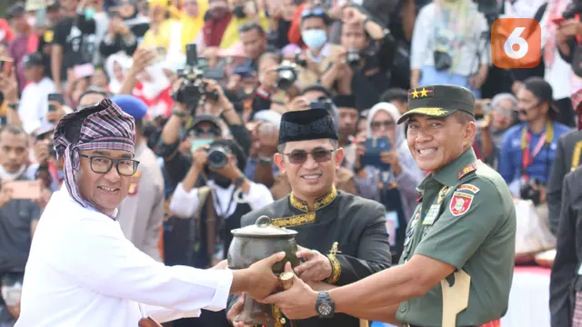 Penyambutan Rombongan Perahu Sandeq