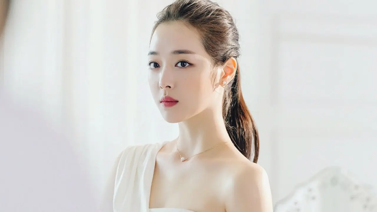 Nggak Suka Pakai Makeup? Ini 5 Tips Cantik Alami dari Sulli
