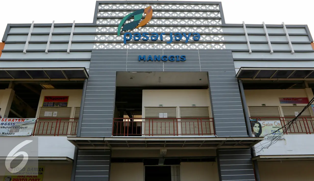 Kondisi Pasar Manggis setelah direnovasi, Jakarta, Senin (9/11). Pasar Manggis dinilai sudah menerapkan berbagai standar dari gedung hingga pemasangan seluruh sarana gedung lainnya. (Liputan6.com/Yoppy Renato)
