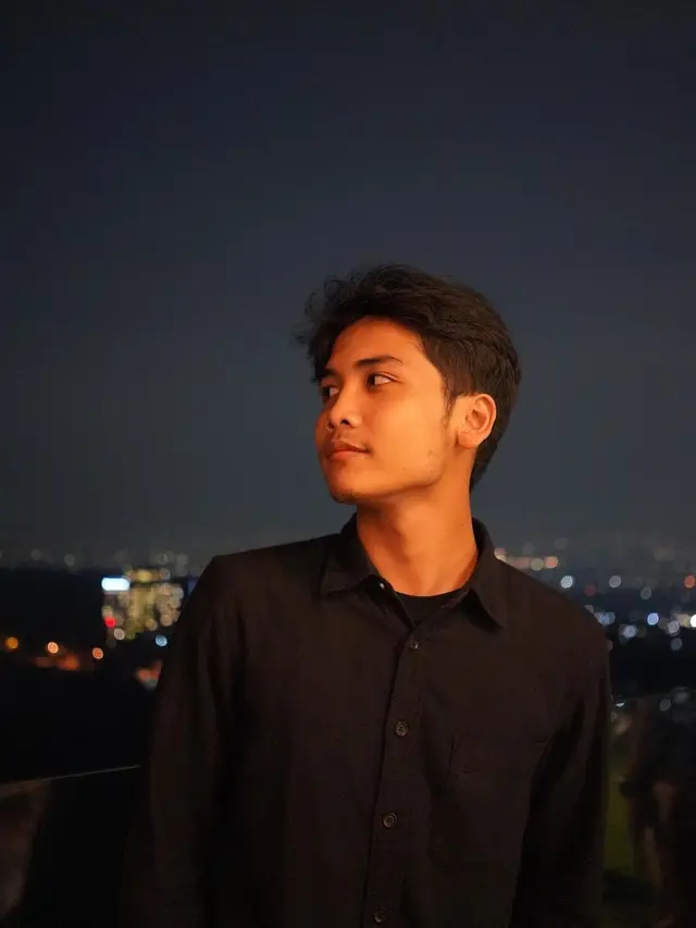 7 Potret Casual Bintang Emon, Jadi Sosok Paling Dicari di Google Selama 2020