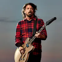 Serangan teror di Paris, Perancis beberapa waktu lalu mengundang simpati banyak orang dari berbagai kalangan. Tak terkecuali bagi grup band kenamaan asal Amerika, Foo Fighters yang memiliki cara sendiri untuk bersimpati. (Bintang/EPA)