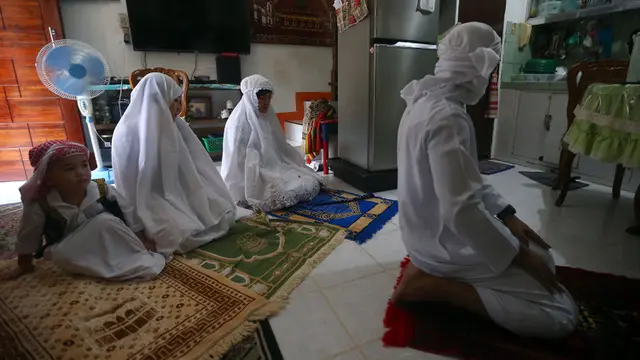 FOTO: Suasana Hari Raya Idul Fitri di Berbagai Negara