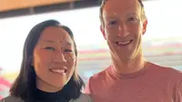 Mark Zuckerberg dan Priscilla. (Instagram/ zuck)