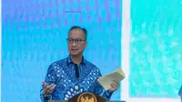 Menteri Perindustrian Agus Gumiwang Kartasasmita. Kementerian Perindustrian bertekad untuk terus memperjuangkan kebutuhan dari para pelaku industri manufaktur di Indonesia agar dapat menjalankan produktivitasnya dengan baik serta meningkatkan daya saingnya. Oleh karena itu, diperlukan kebijakan atau peraturan yang strategis untuk mendukung terciptanya iklim usaha kondusif. (Dok. Kemenperin)