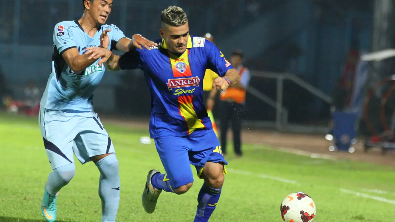 3 Laga Kontroversial Arema yang Diduga Dibantu Wasit