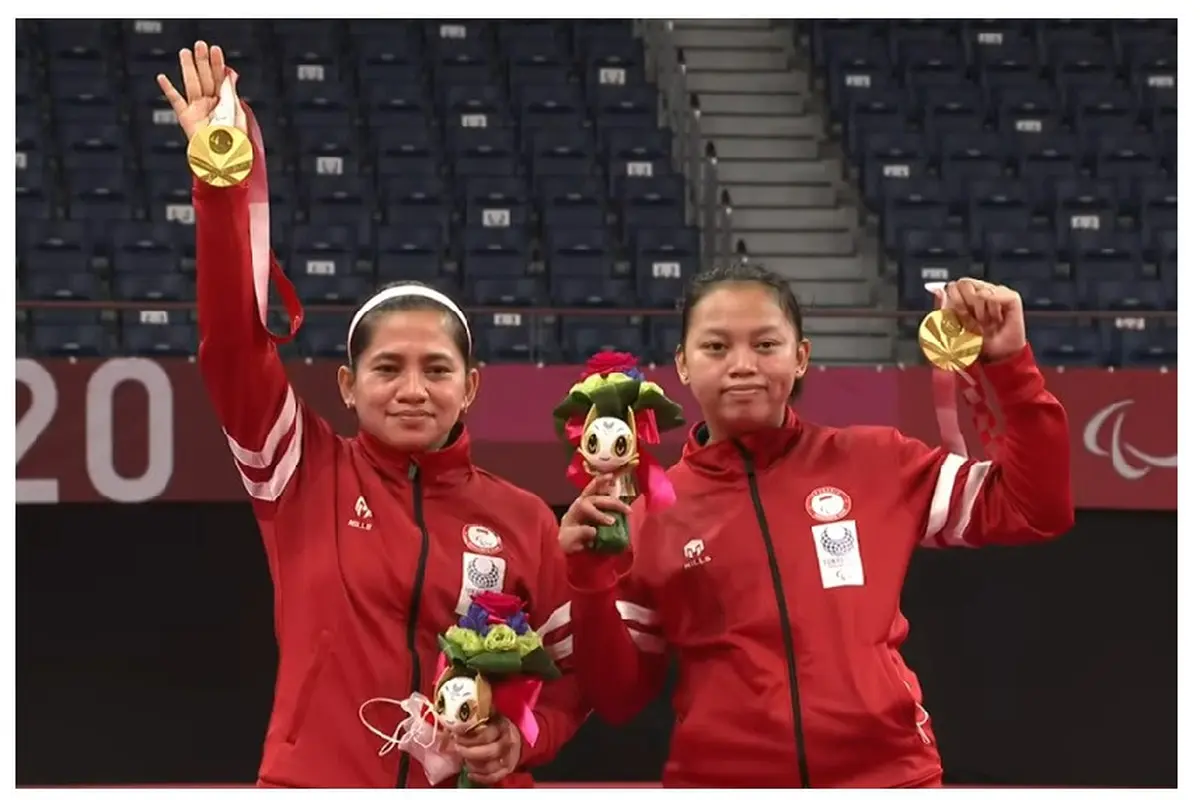 6 Potret Kemenangan Leani/Khalimatus Raih Emas Pertama di Paralimpiade Tokyo 2020
