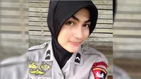 Penampilan berjilbab membuat para polisi wanita (polwan) semakin cantik. 