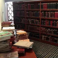 Maroko nggak cuma punya PSK yang heboh di Indonesia, tetapi juga punya perpustakaan tertua di dunia, lho! (Via: cdn4.thevocket.com)