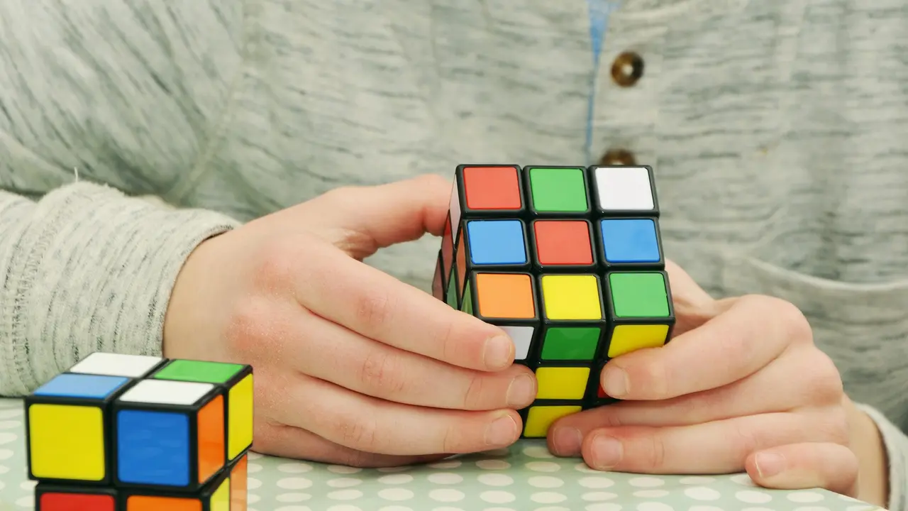 Cara Bermain Rubik