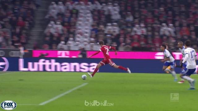 Bayern Munich kian mengokohkan posisinya di puncak klasemen Liga Jerman dengan menaklukkan Schalke 2-1 di Allianz Arena. Gol cepat...