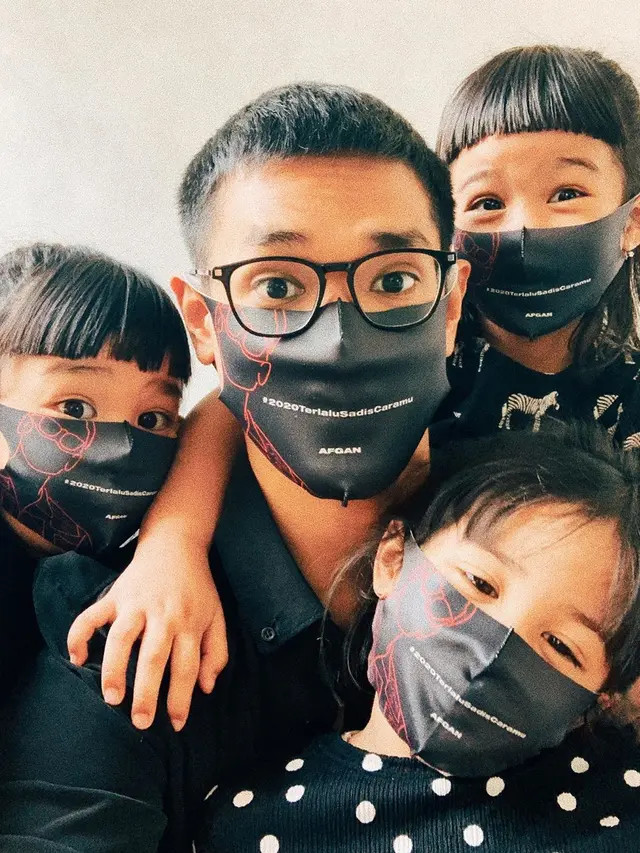 6 Potret Gemas Afgan Bareng Keponakannya, Kompak Banget