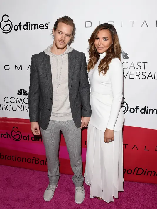 Melansir PEOPLE (22/11), pasangan ini telah mengkonfirmasi berita perceraiannya. Meski bercerai, keduanya tetap menjadikan anak laki-lakinya itu sebagai prioritas utama. (AFP/Bintang.com)