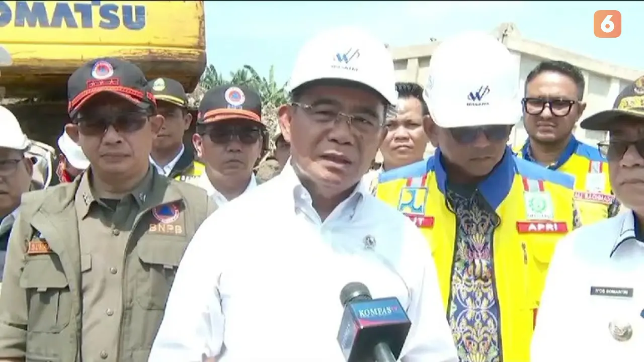 Menteri Koordinator Bidang Pembangunan Manusia dan Kebudayaan (Menko PMK) Muhadjir Effendy meninjau perbaikan jalan tol Bogor Ciawi Sukabumi (Bocimi) sesi dua ruas Cigombong-Parungkuda, (Liputan6.com/Fira Syahrin).