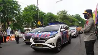 Kapolda Jawa Timur Irjen Pol Nico Afinta meluncurkan 12 unit kendaraan tilang. (Dian Kurniawan/Liputan6.com)