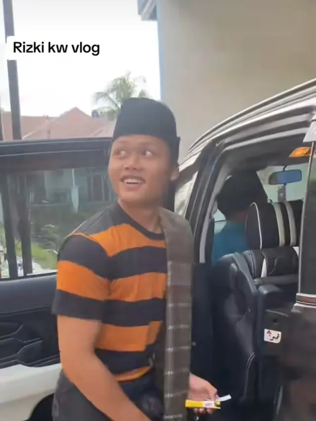 Pria Mirip Rizky Febian