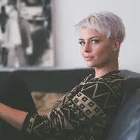 Rambut beruban (Foto: unsplash.com/Jens Lindner)