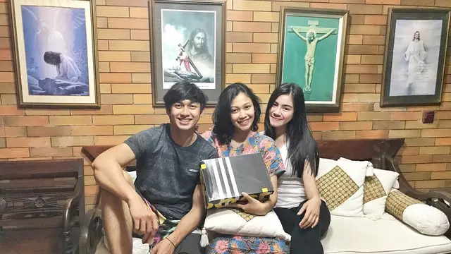 Terlihat Kompak, Begini 5 Potret Kebersamaan Felicya Angelista dengan Saudara Perempuan Caesar Hito
