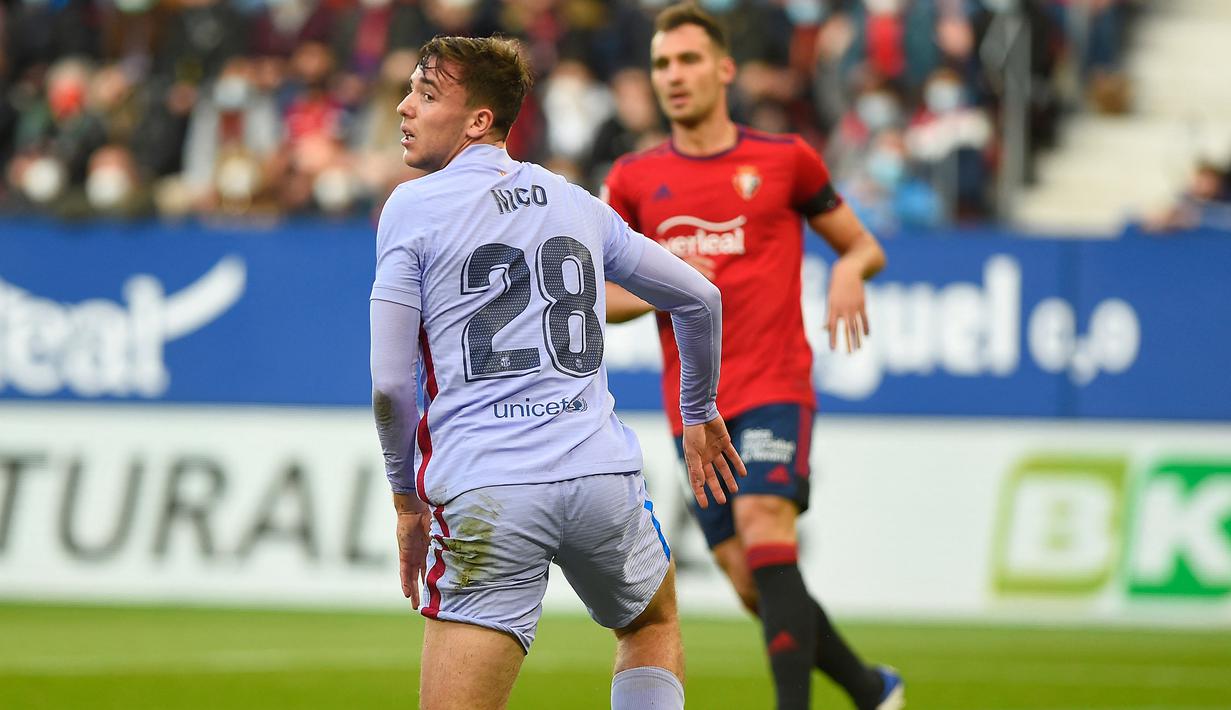 Nico Gonzalez adalah gelandang Spanyol kelahiran 3 Januari 2002 yang baru diorbitkan pada musim 2021/2022 dari Akademi Barcelona. Musim ini ia telah bermain 19 kali di semua ajang dengan torehan 1 gol dan 1 assist. (AFP/Ander Gillenea)