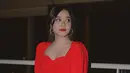 Pancarkan pesona tersendiri dan punya wajah imut meski sudah berusia 26 tahun, tak sedikit netizen yang memuji Brisia Jodie. Sering terlihat tampil dengan makeup natural, penyanyi kelahiran Yogyakarta ini bikin pangling ketika tampil dengan makeup tebal. Pelantun tembang Ternyata Hanya Kamu ini nampak terlihat berbeda ketika wajahnya dipoles dengan tema bold. (Liputan6.com/IG/@brisiajodie96)