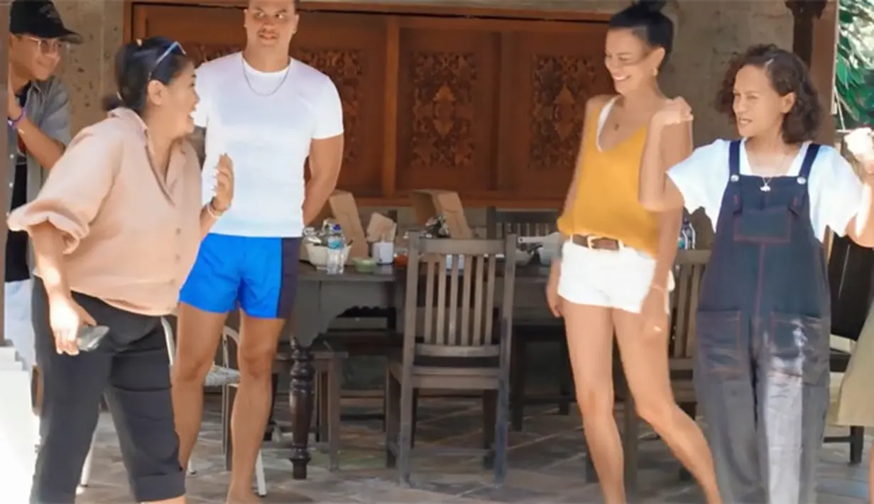 10 Momen Ultah Sophia Latjuba ke-51 (Instagram/sophia_latjuba88)