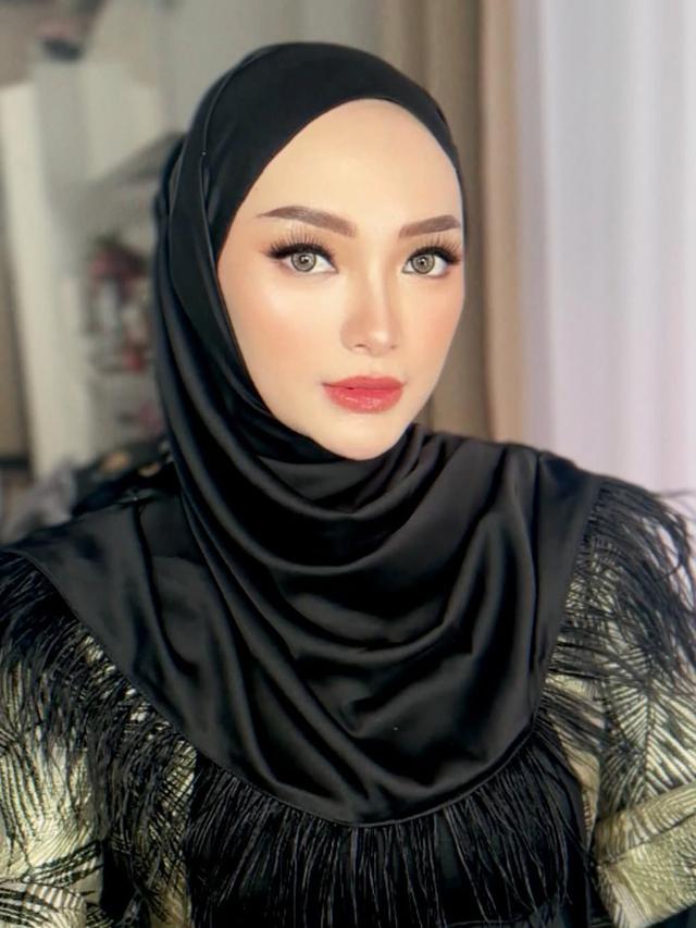 Zaskia Gotik Hamil Lagi