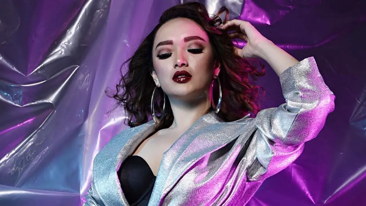 [Bintang] Zaskia Gotik
