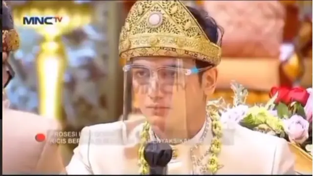 6 Momen Pernikahan Ria Ricis dan Teuku Ryan, Kental Sentuhan Adat Palembang