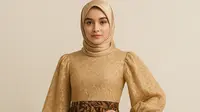 7 Model Dress Batik Panjang Muslim Kombinasi Polos dan Brokat, Anggun dan Modern