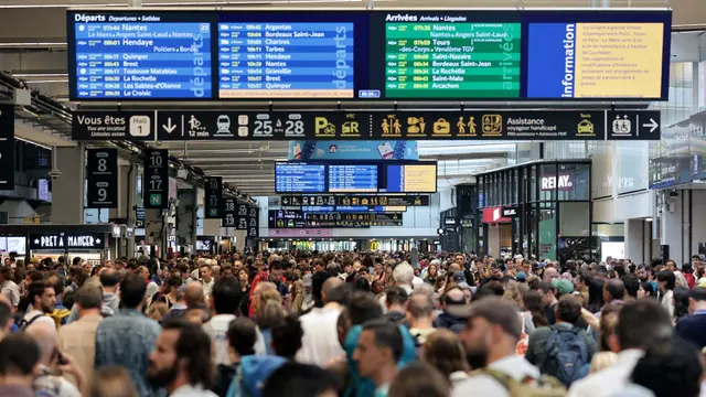Jelang Pembukaan Olimpiade Paris 2024, Layanan Kereta Cepat SNCF Prancis Terhenti