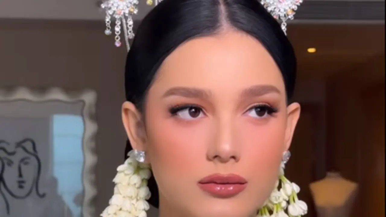 Potret Yasmine Ow Pakai Baju Pengantin Bikin Heboh, Proses Cerai Masih Berlangsung