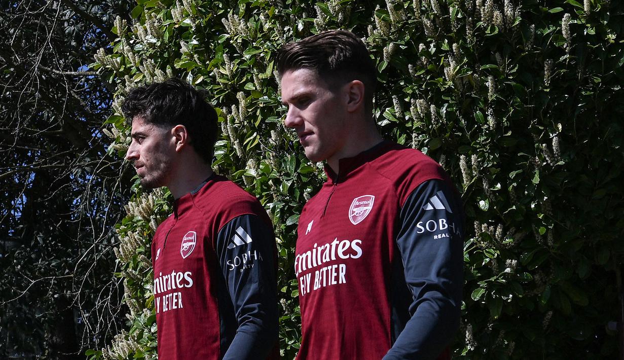 Laga yang nantinya akan berlangsung di Lisbon, Rabu (4/2) WIB tersebut juga akan menjadi reuni bagi penyerang Arsenal Viktor Gyokeres. (AFP/Glyn Kirk)