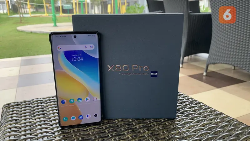 Boks dan HP Android Vivo X80 Pro