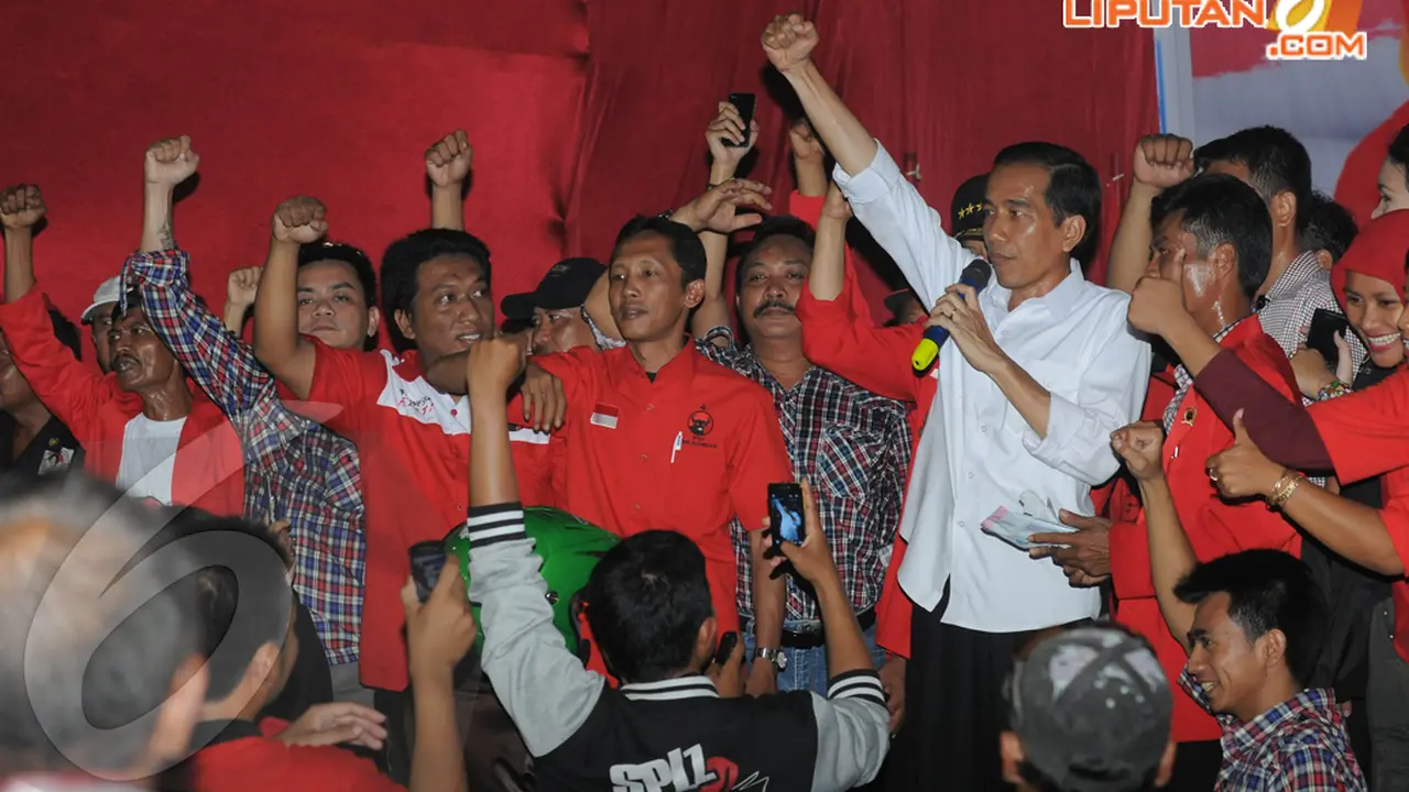 [FOTO] Jokowi Disambut Ribuan Warga Pacitan