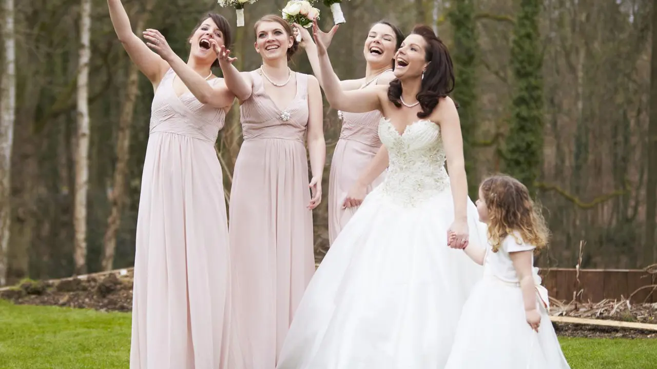 Gaun Bridesmaid