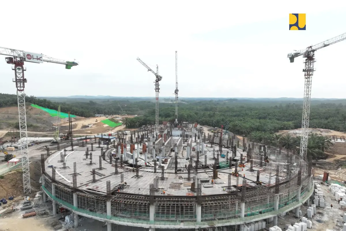 Pembangunan proyek Masjid Negara di Ibu Kota Nusantara (IKN) telah mencapai 45 persen. (Foto: Kementerian PU)