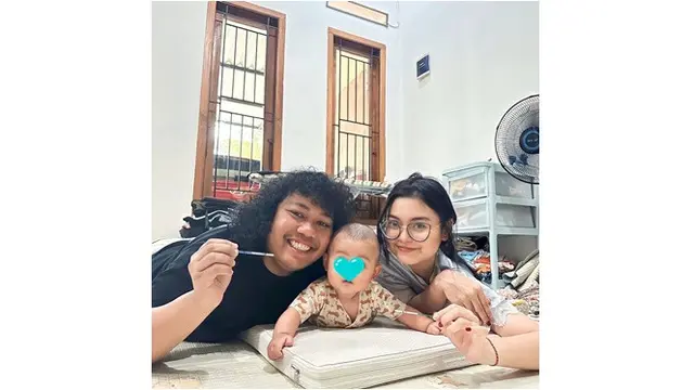 Hamil Lagi Usai Lima Bulan Melahirkan, Ini 6 Potret Mesra Cesen dan Marshel Widianto
