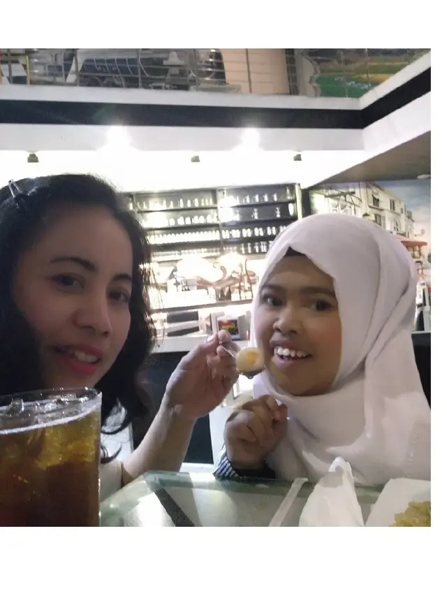 Sempat Terpisah 18 Tahun, Ini 6 Potret Kebersamaan Kekeyi dan Ibunda