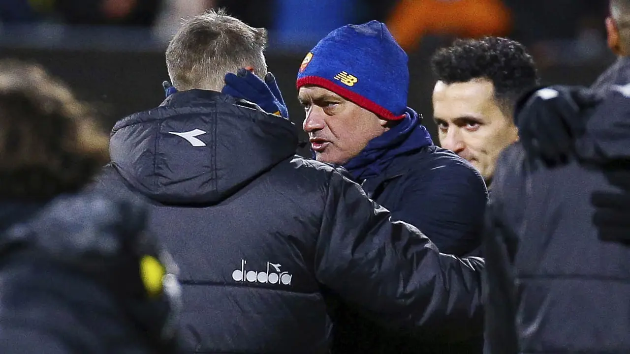 Foto: AS Roma Mati Kutu, Jose Mourinho Telan Kekalahan Terbesar Sepanjang Kariernya