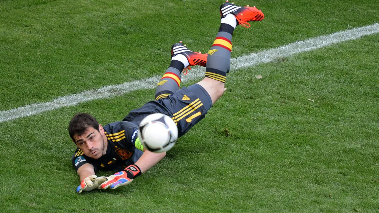 Foto Piala Eropa: Kokoh di Bawah Mistar Gawang, 8 Kiper dengan Cleansheet Terbanyak di Final Gelaran Euro, Termasuk Buffon dan Neuer