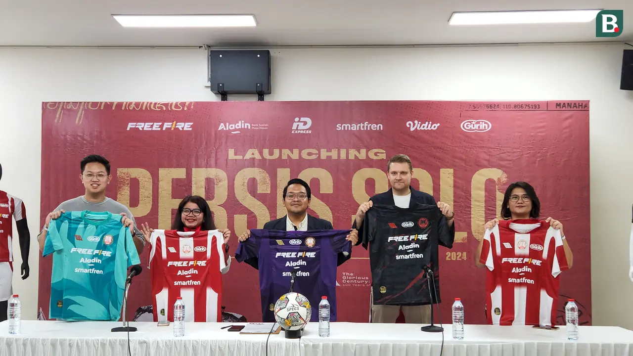 FOTO Launching Jersey Persis Solo