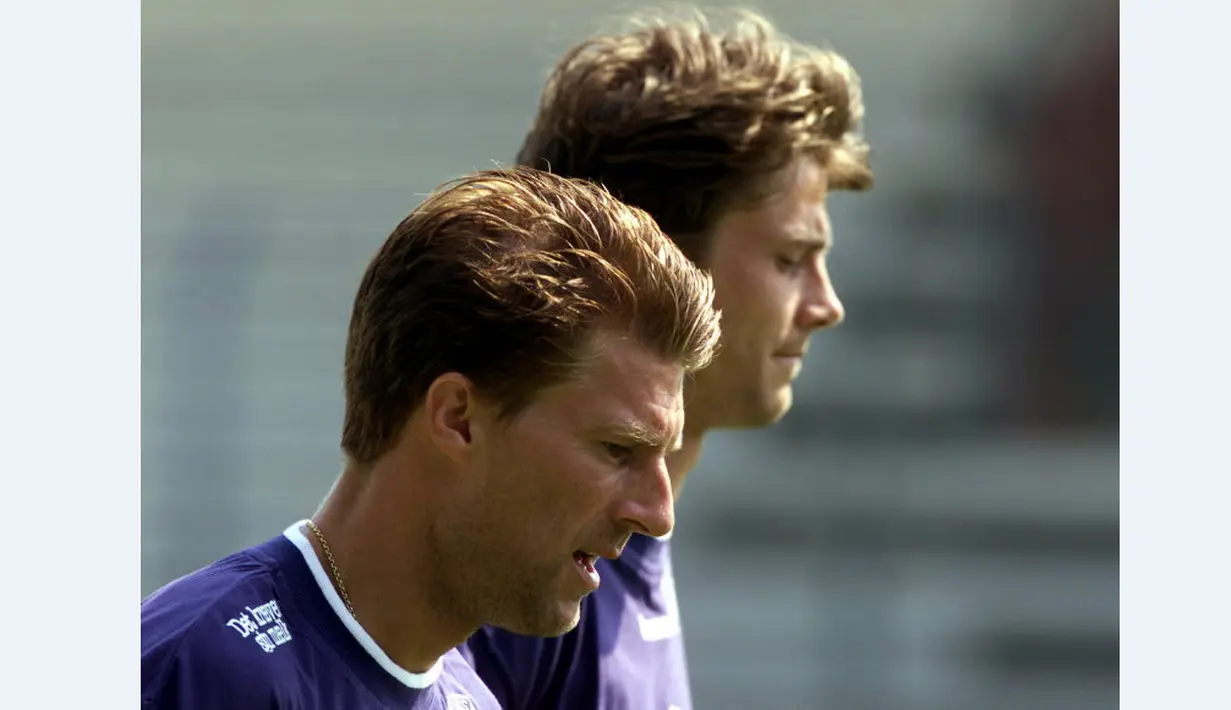 Michael dan Brian Laudrup menjadi pemain utama di Timnas Denmark. Mereka bermain bersama di Piala Eropa 1988 dan 1996. Di Piala Eropa 1992 hanya Brian Laudrup yang bermain karena Michael tidak dibawa oleh pelatih Richard Moller Nielsen. (www.squawka.com)