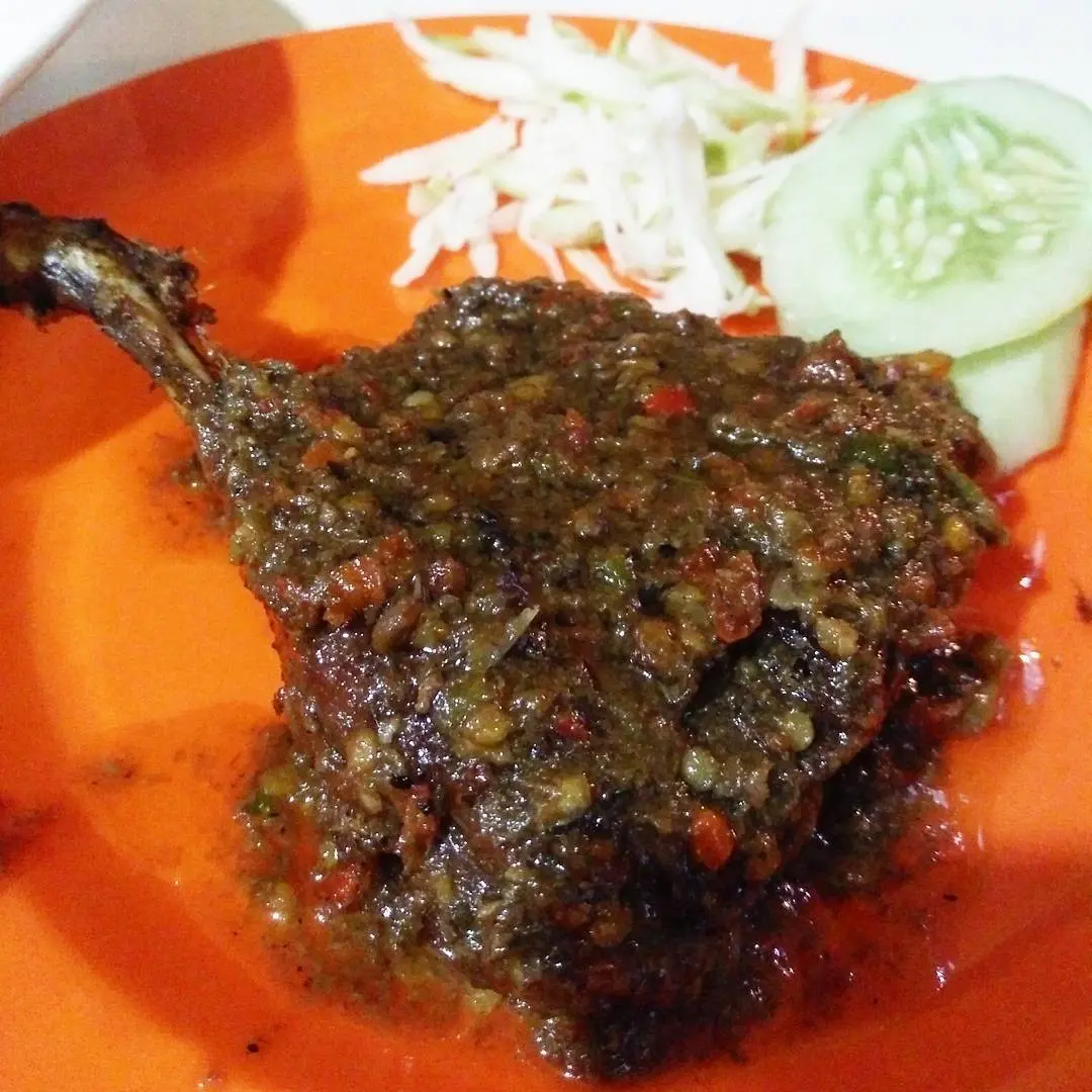 Bebek Madura Abah Farouq, kuliner Jember, Jawa Timur. (Sumber Foto: yukmakandijember/Instagram)